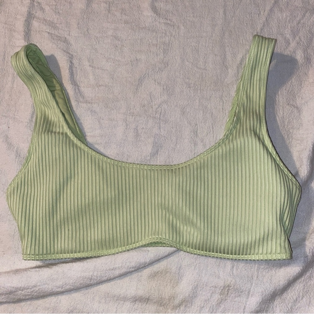 Forever 21 Ribbed Swim Top XL Small Spot On Back